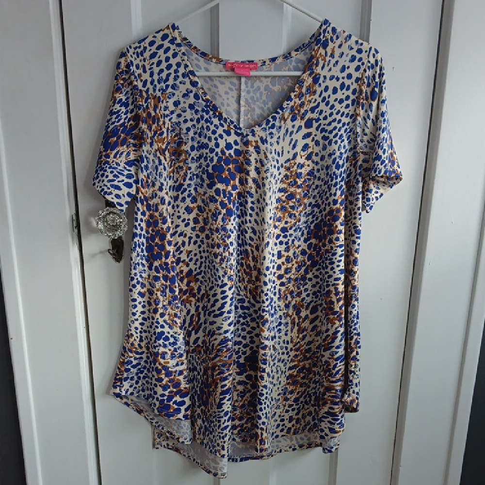 Sunny Leigh Blue and Brown Animal Print V-Neck Tee